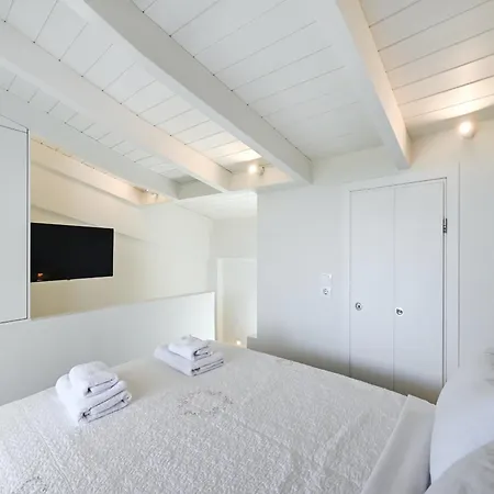 Azure Ii Sea View Maisonette Near Λευκάδα